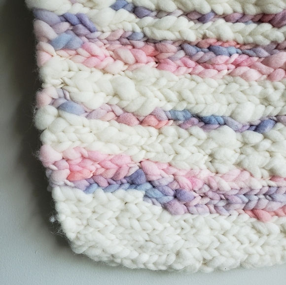 Wool woven wall tapestry - Picture 4 of 5